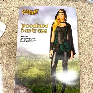 Spirit Women’s Woodland Warrior Small Halloween Costume Hunter